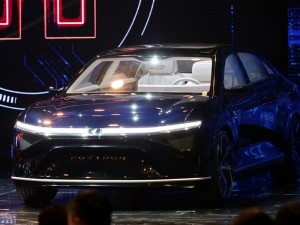 FOXCONN bullish DE ELECTRIC VEHICULUM PROSPECTUS ostendit tres PROTOTYPES