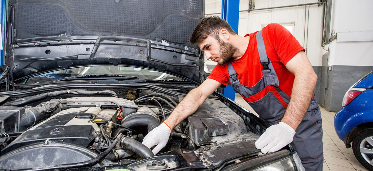 Auto Mechanic